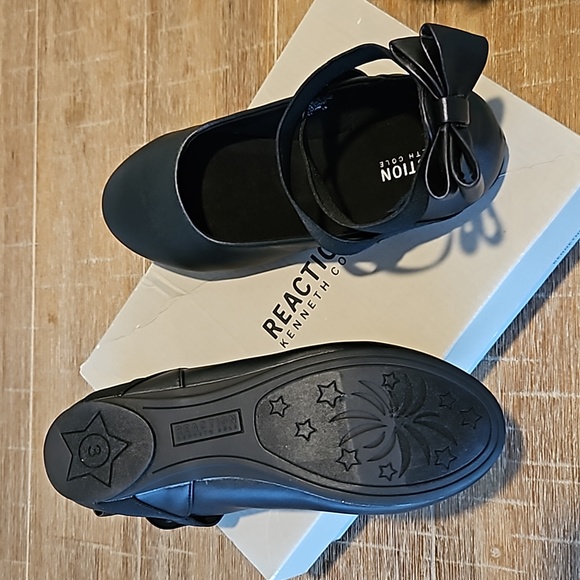 NEW Kenneth Cole Reaction Girls Black Ballerina Flats (Tap Stary) Size 3 - Picture 5 of 5